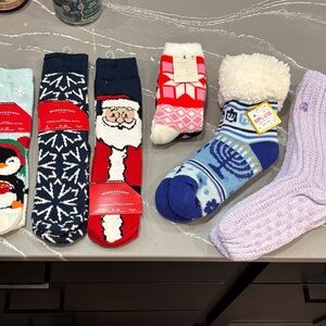 Bundle of 6 Fuzzy Socks (Men’s and Women’s)
